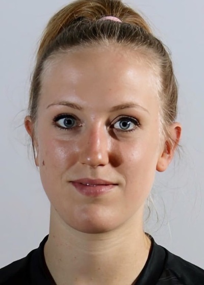 5 Lise Van Hecke *